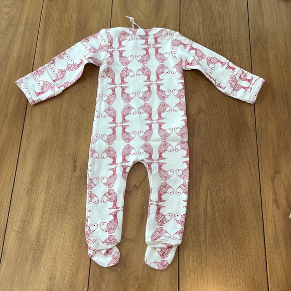 Red Koi Footie Sleeper Lap Neck 100% Organic Cotton Kate Quinn NWT 3-6M - Picture 5 of 7